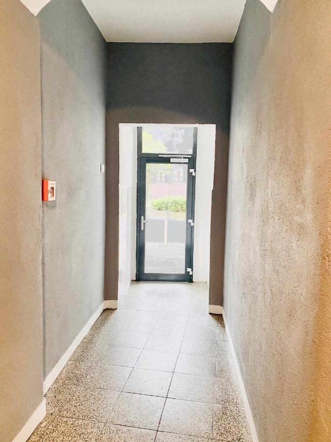 Tm Aparts Dortmund Esterno foto Entrance to the house