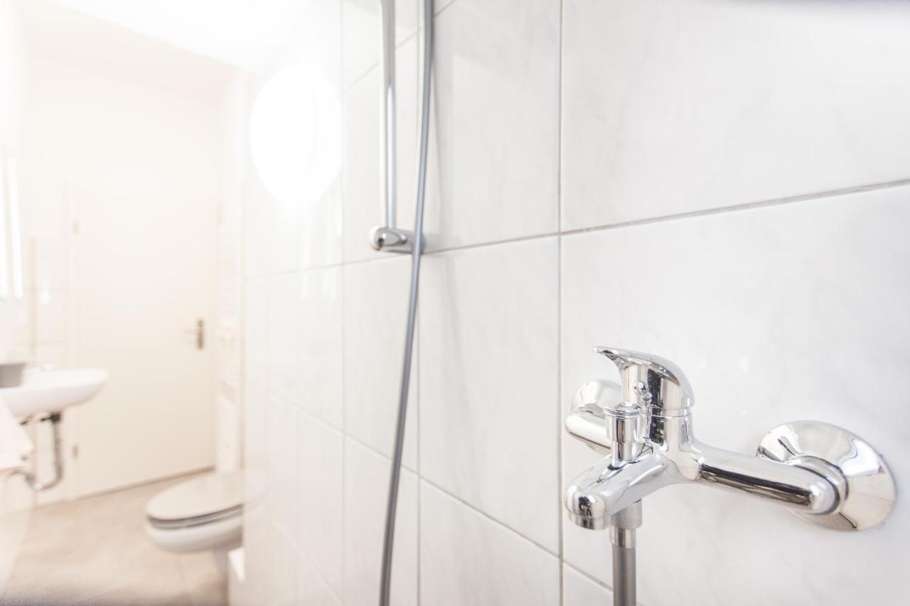 Tm Aparts Dortmund Esterno foto Bathroom